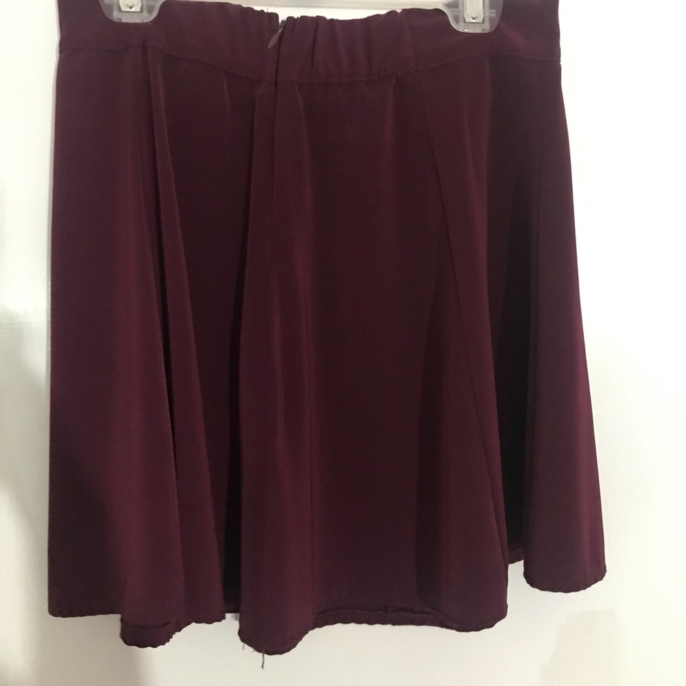 Brandy Melville Maroon skater skirt